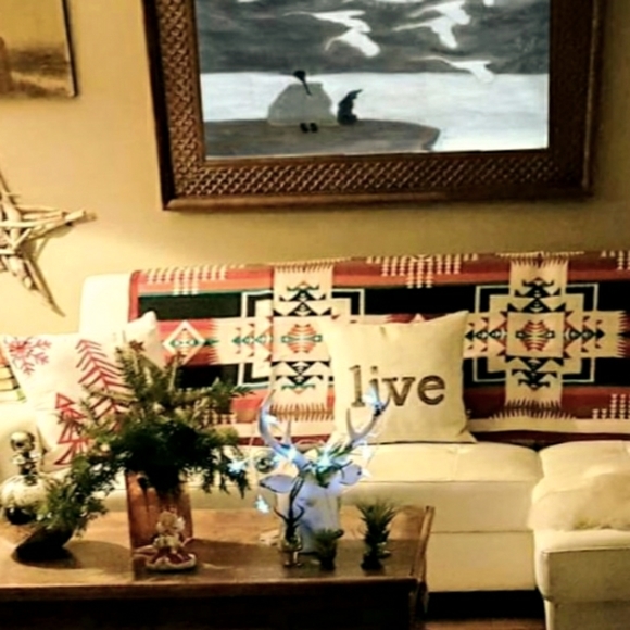 🔥3/$40🔥Sequin "LIVE" Pillow Cover - Picture 1 of 4